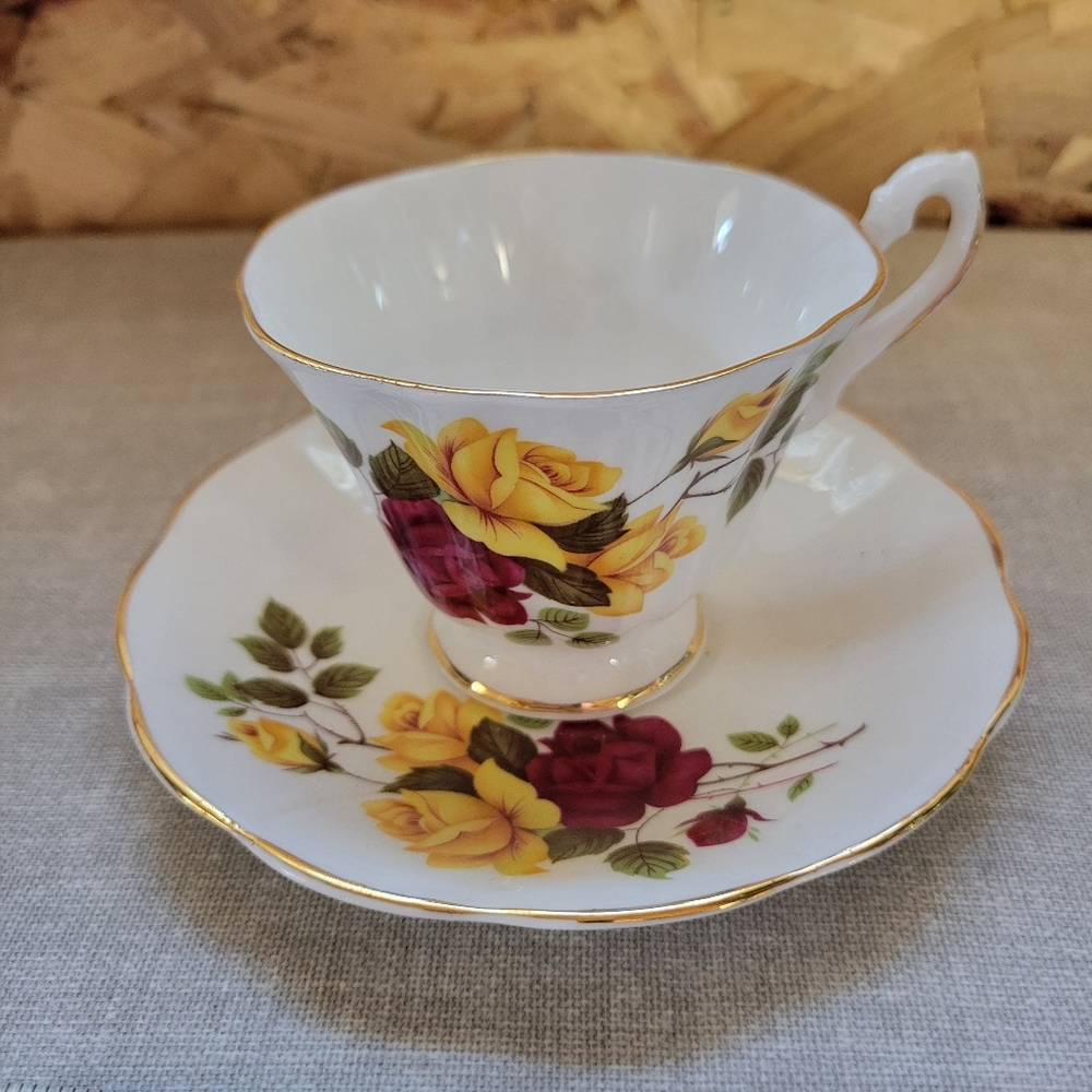 Floral Teacup and Saucer Set(T14)